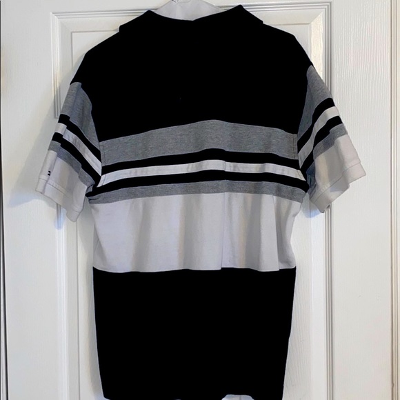 “Tommy Hilfiger” Short Sleeve Shirt. - Picture 2 of 4